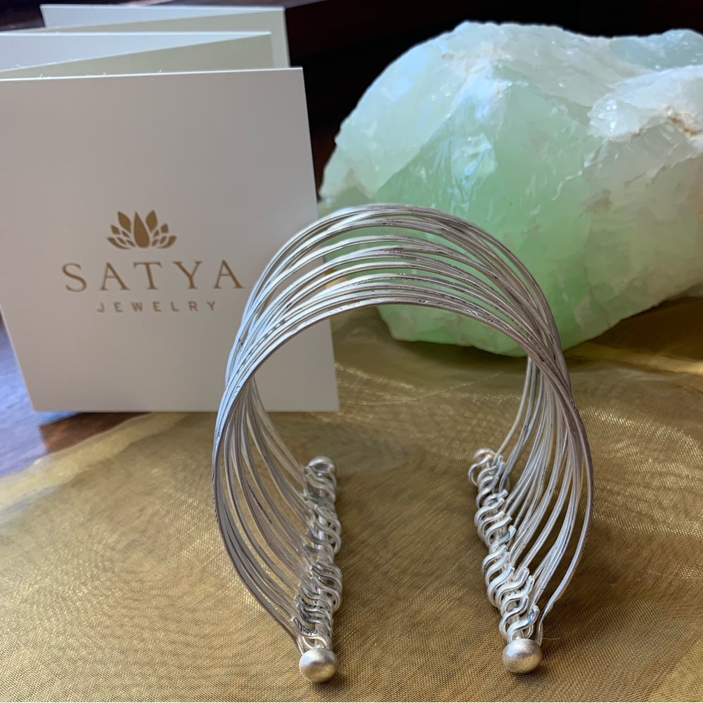 NEW Satya Sterling Silver Large Bangle Bracelet Cuff “Something Special” $349 - Picture 8 of 16